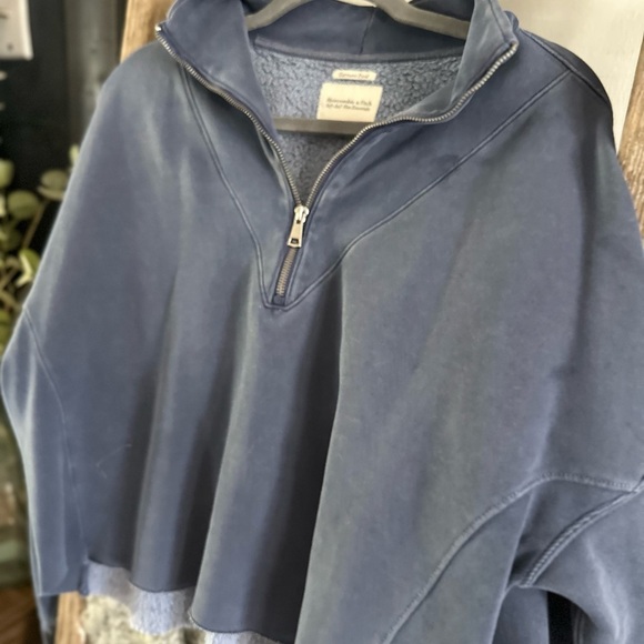 Abercrombie pullover sweatshirt - Picture 3 of 4